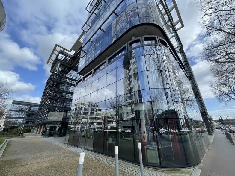 Bureau dans Rouen à louer - Photo de l’immeuble – Image 1 sur 10