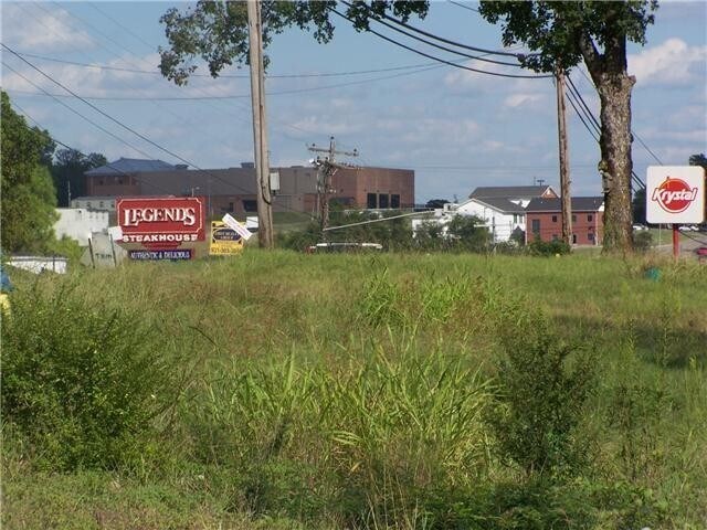 W College St, Pulaski, TN à vendre - Photo de l’immeuble – Image 2 sur 12