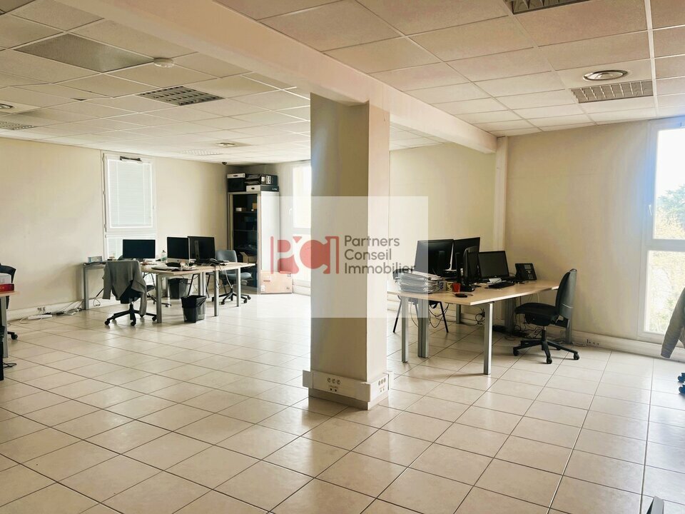 Bureau dans Nîmes à louer Photo intérieure– Image 1 sur 4