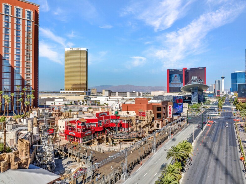 3300 S Las Vegas Blvd, Las Vegas, NV à louer - Photo de l’immeuble – Image 3 sur 8