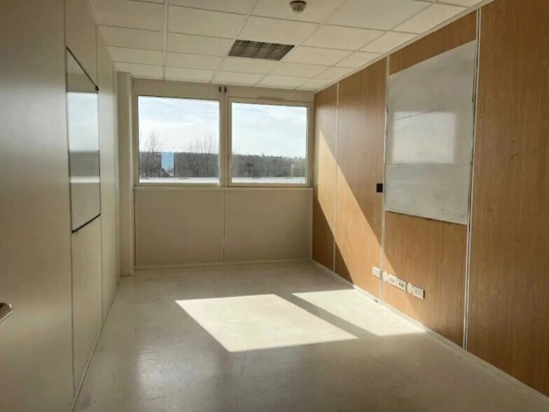 Rue Des Satellites, Toulouse à louer - Photo intérieure – Image 3 sur 8