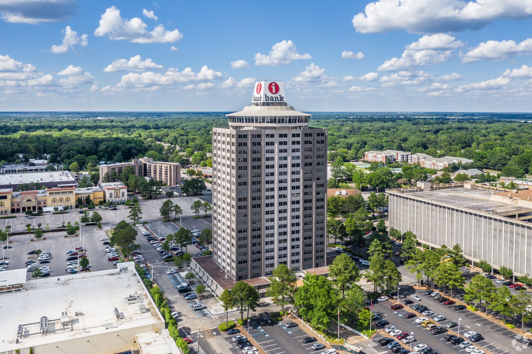 5050 Poplar Ave, Memphis, TN à louer Photo de l’immeuble– Image 1 sur 8