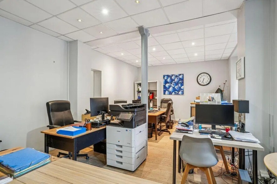 Local commercial dans Paris à vendre - Photo intérieure – Image 2 sur 7