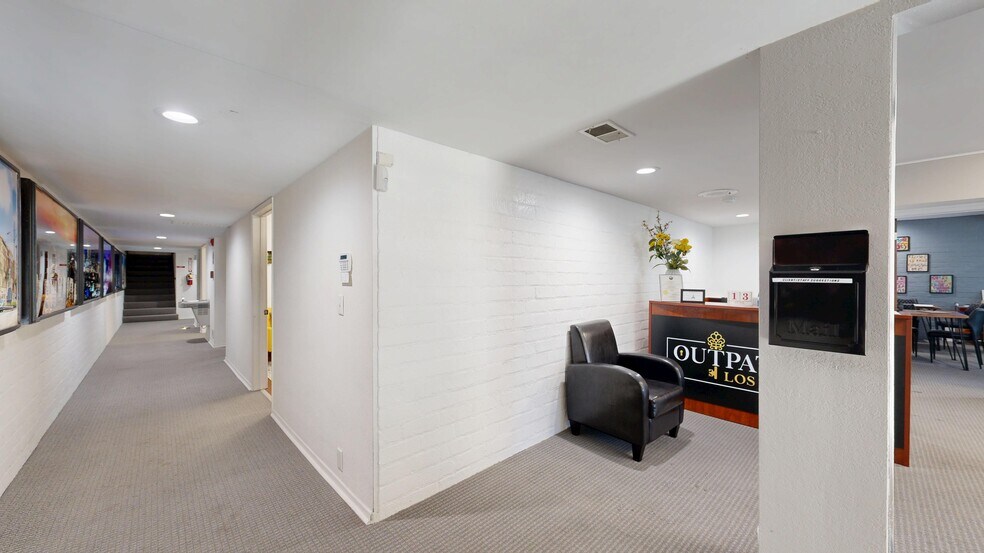 10340 Santa Monica Blvd, Los Angeles, CA à louer - Numérisation 3D Matterport – Image 2 sur 7