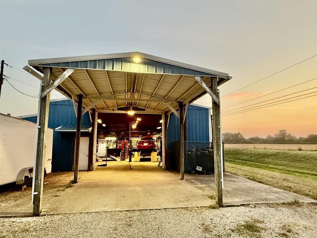 114 Glenville Loop, Calhoun, KY à vendre Photo principale– Image 1 sur 9