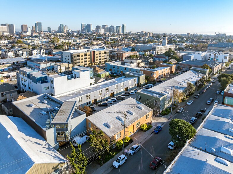 2400-2506 Magnolia St, Oakland, CA à vendre - Photo principale – Image 1 sur 8