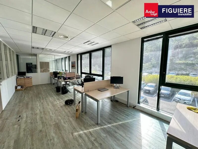 595 Rue Pierre Berthier, Aix-en-Provence à louer Photo intérieure– Image 1 sur 14