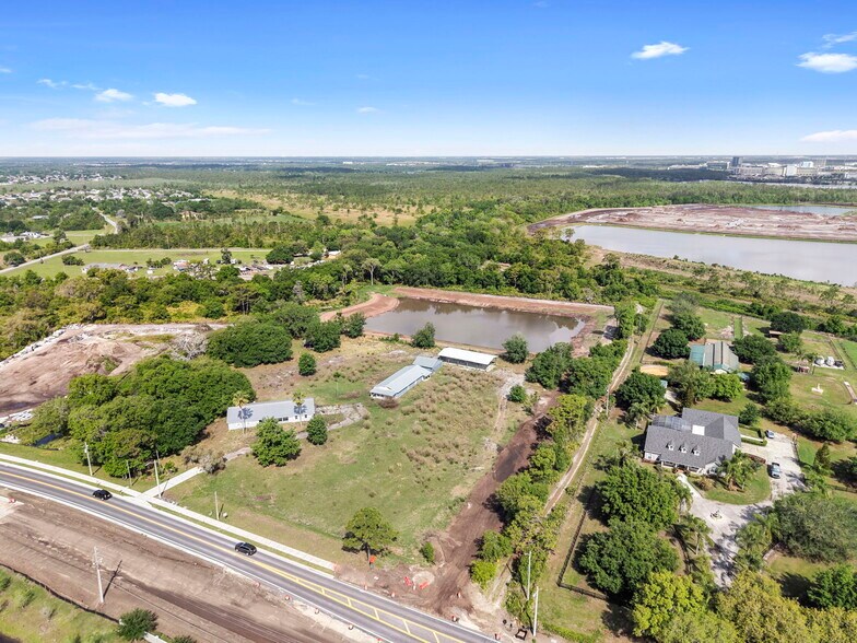 4385 Boggy Creek Rd, Kissimmee, FL à vendre - Photo de l’immeuble – Image 2 sur 23