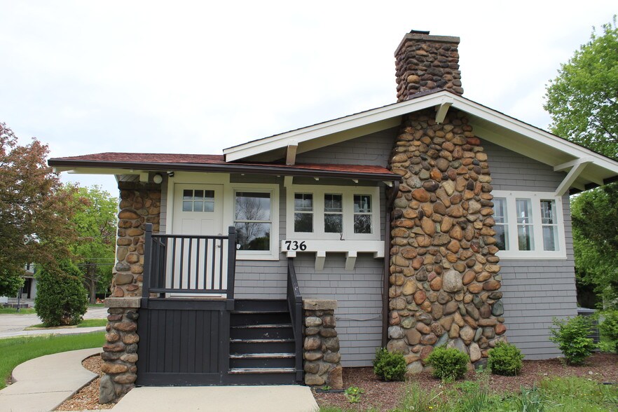 736 N Washington St, Naperville, IL à louer - Photo de l’immeuble – Image 2 sur 15