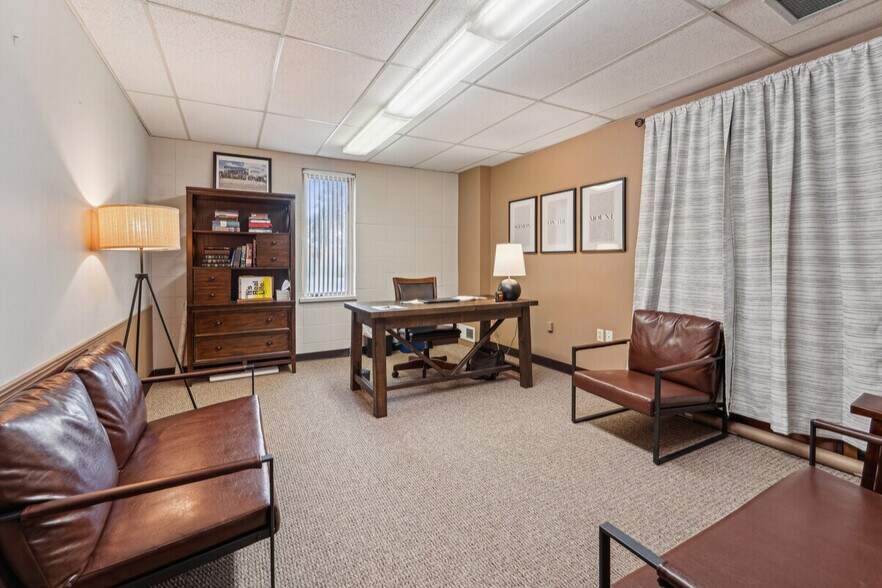 2720 Kesting Ct, Appleton, WI à vendre - Photo intérieure – Image 2 sur 16