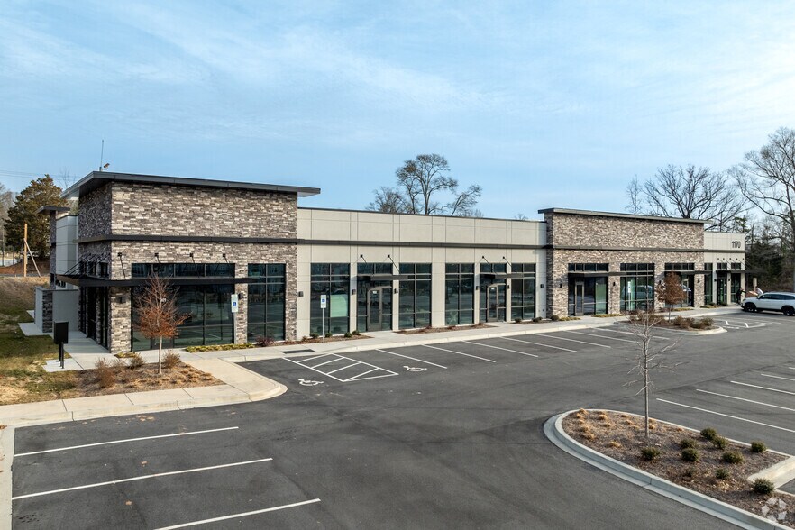 1170 Edgewater Pky, Indian Land, SC à louer - Photo de l’immeuble – Image 2 sur 6