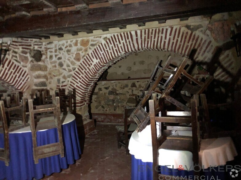 Immeuble residentiel dans Segovia, Segovia à vendre - Photo principale – Image 1 sur 4