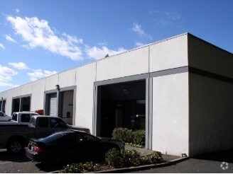 1180 Holm Rd, Petaluma, CA à louer - Photo de l’immeuble – Image 2 sur 5