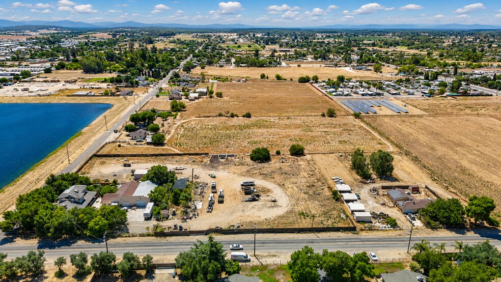 1367 N Marks Ave, Fresno, CA à vendre - Photo de l’immeuble – Image 3 sur 20