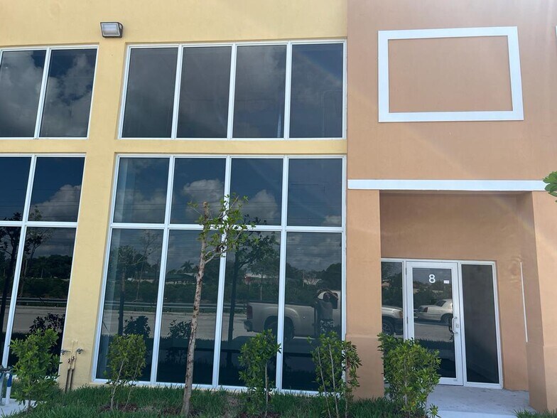 13090 SW 248th St, Princeton, FL à louer - Photo de l’immeuble – Image 3 sur 9