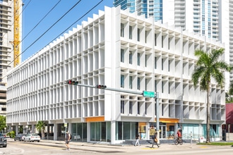 2125 Biscayne Blvd, Miami, FL à louer Photo intérieure– Image 1 sur 8