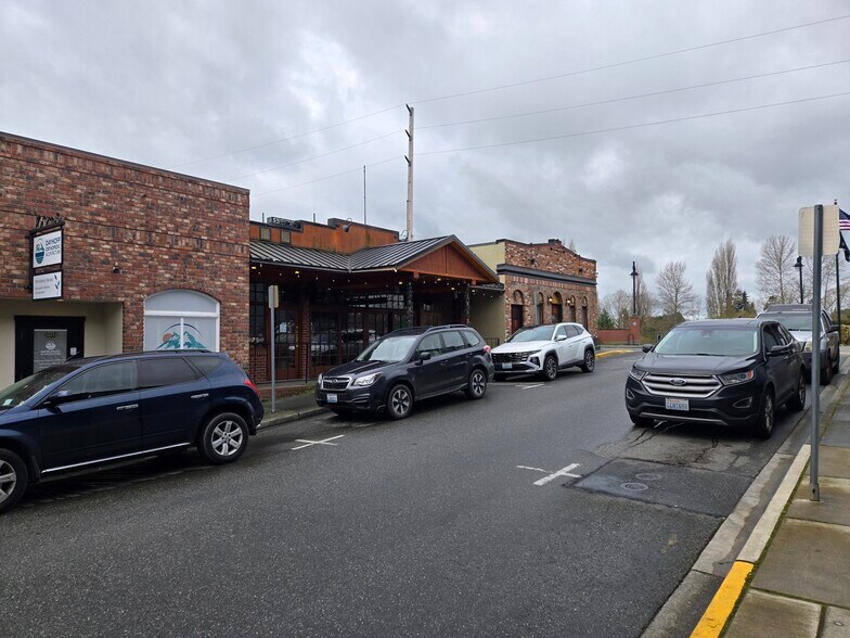 416 Myrtle St, Mount Vernon, WA à louer - Photo de l’immeuble – Image 2 sur 41