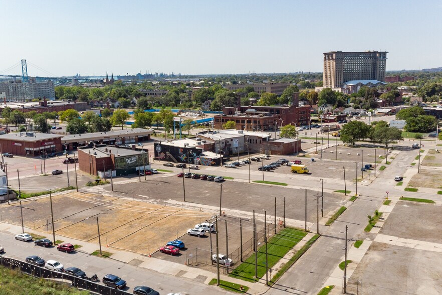 2287 Cochrane St, Detroit, MI à vendre - Photo de l’immeuble – Image 2 sur 4