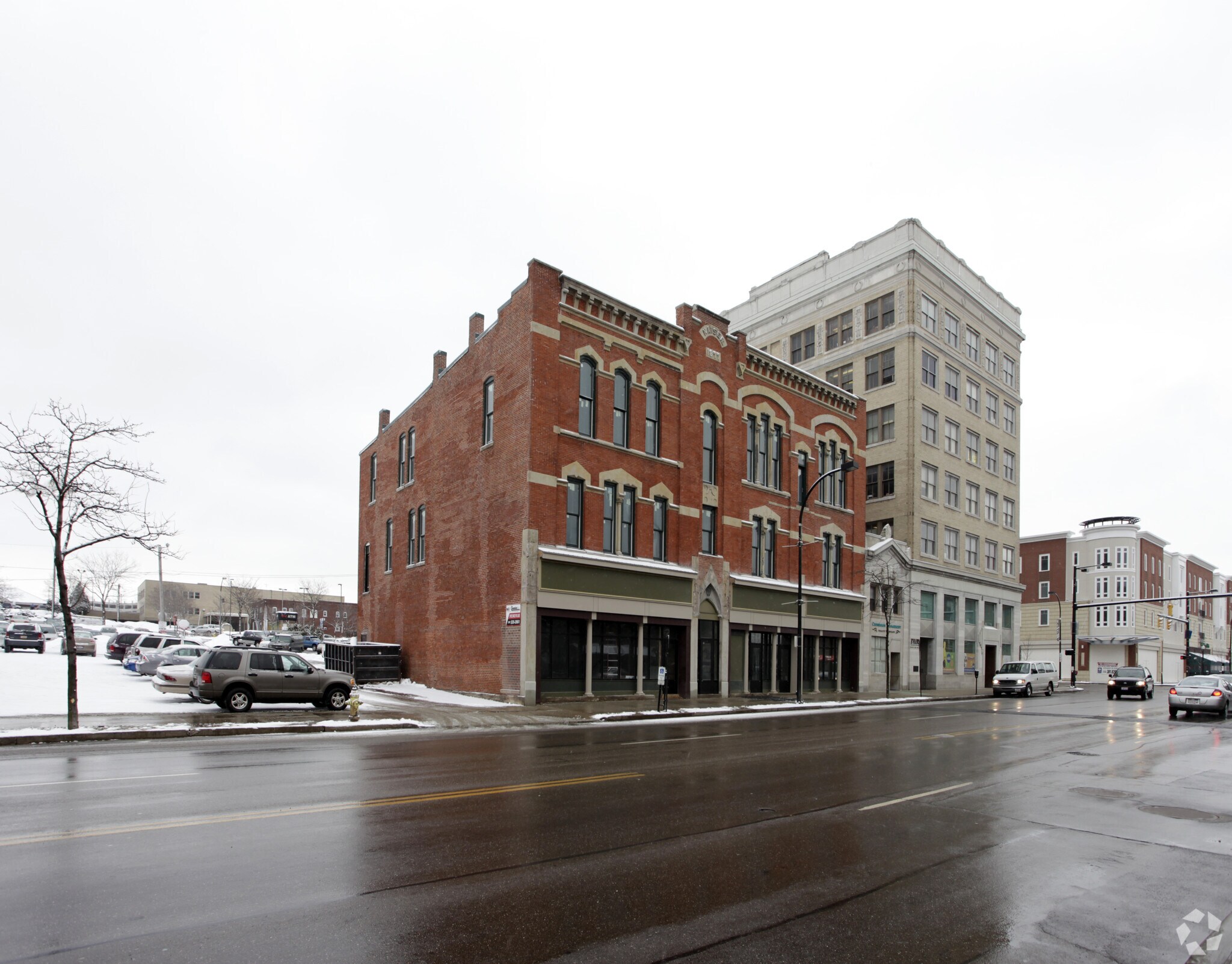 323-325 S Main St, Akron, OH à louer Photo principale– Image 1 sur 13