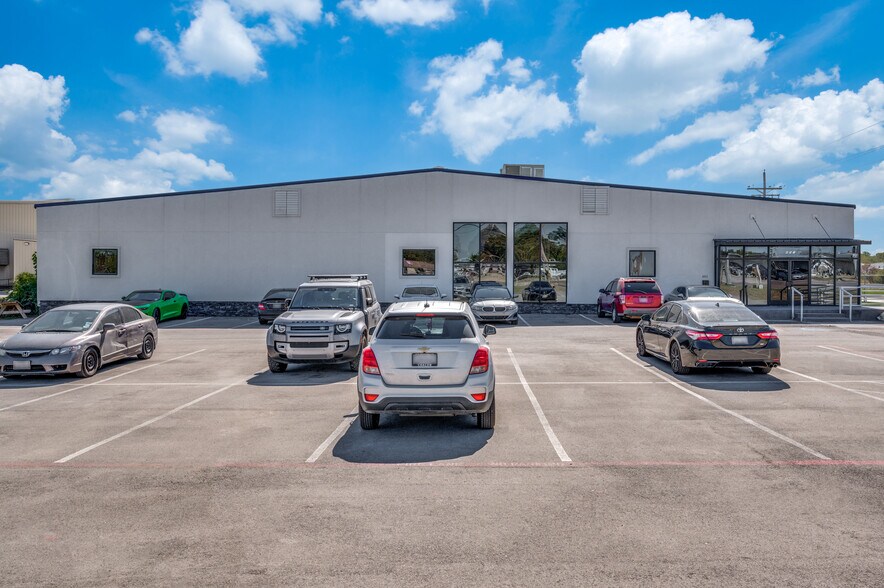 720 E State Highway 121 Byp, Lewisville, TX à vendre - Photo de l’immeuble – Image 3 sur 12