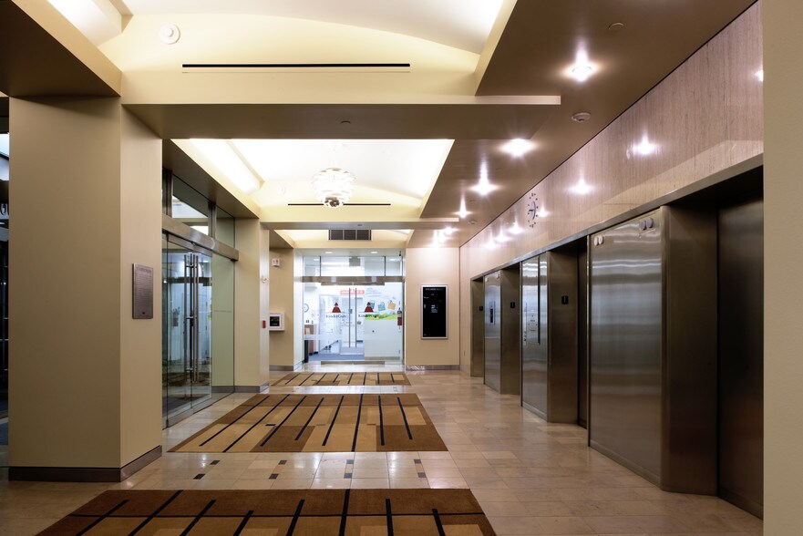 1400-1407 SW 5th Ave, Portland, OR à louer - Hall d’entrée – Image 3 sur 5