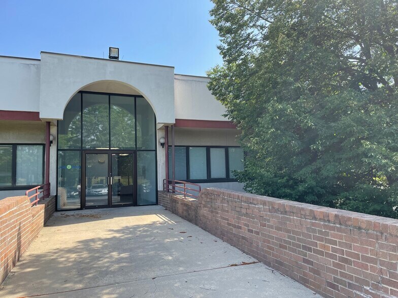 101 Catalpa Dr, La Plata, MD à louer - Photo de l’immeuble – Image 3 sur 4