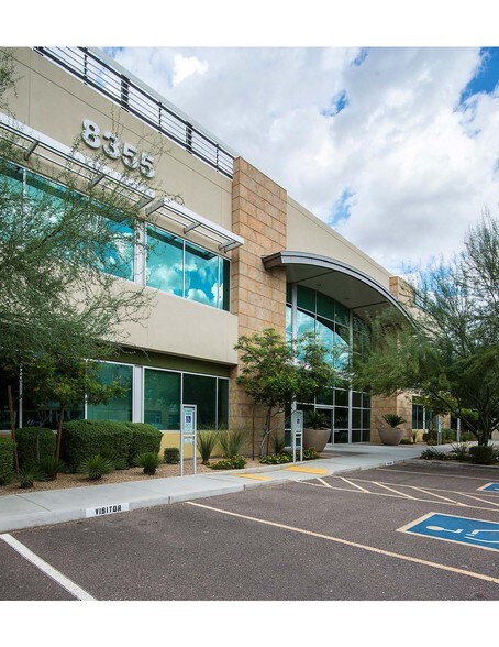 8355 E Hartford, Scottsdale, AZ à louer - Photo de l’immeuble – Image 2 sur 10