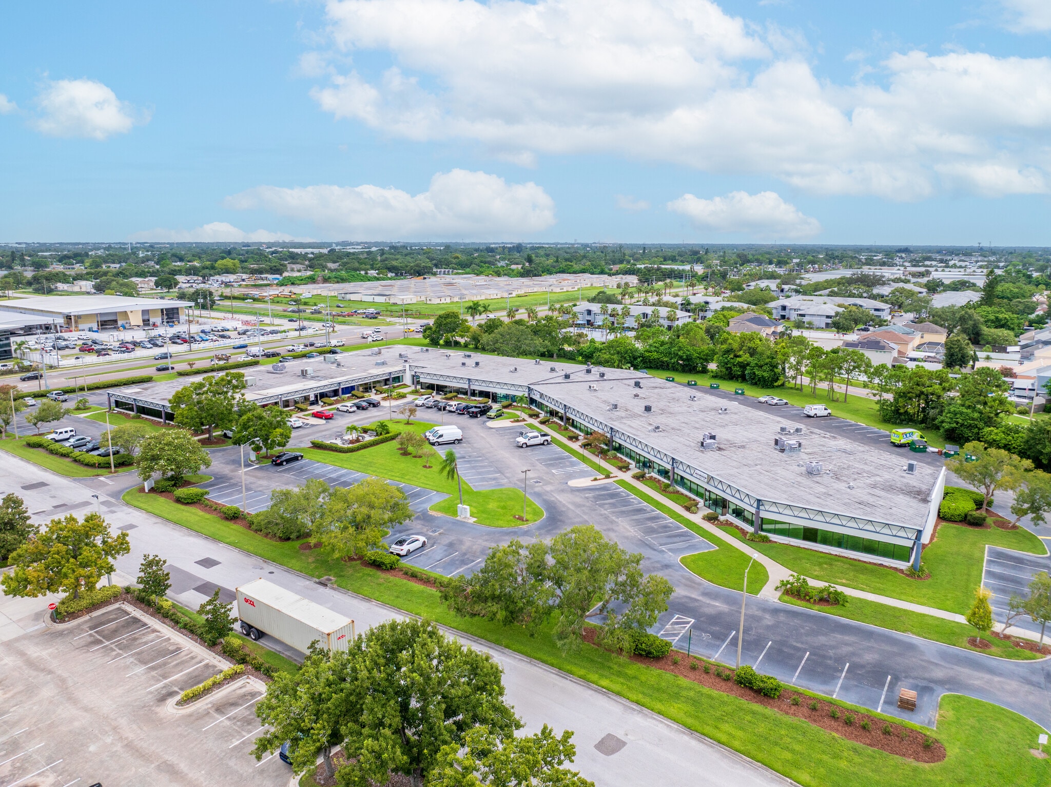 11701 S Belcher Rd, Largo, FL à louer Photo principale– Image 1 sur 6