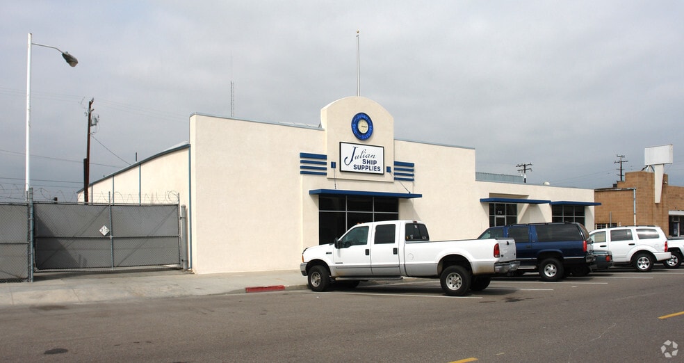711 W 16th St, Long Beach, CA à vendre - Photo de l’immeuble – Image 3 sur 3