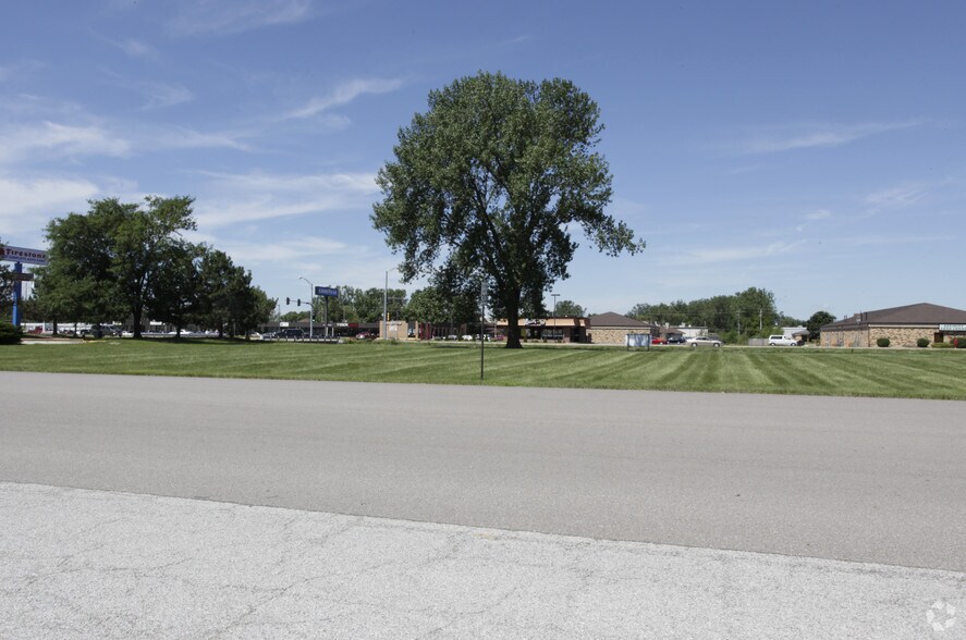16th St, Moline, IL à vendre - Photo de l’immeuble – Image 3 sur 3