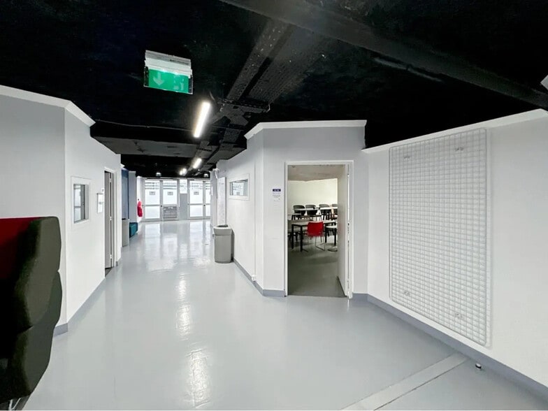 Bureau dans Paris à louer - Photo intérieure – Image 2 sur 9