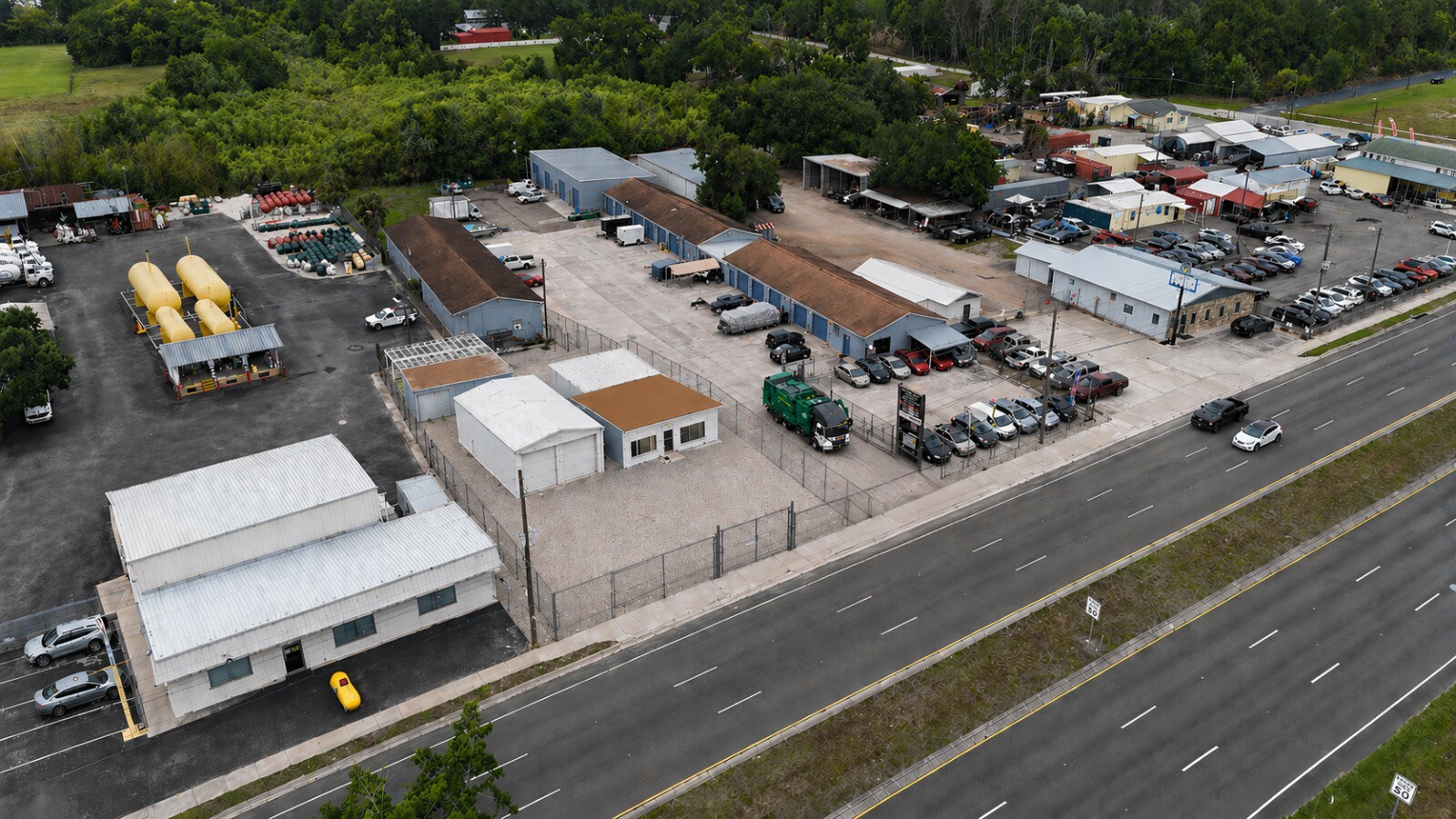 17604 N Us-41, Lutz, FL à louer Photo principale– Image 1 sur 6