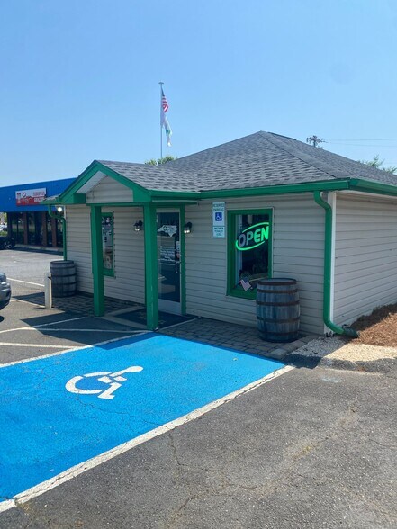 800 N Polk St, Pineville, NC à vendre - Photo de l’immeuble – Image 2 sur 11