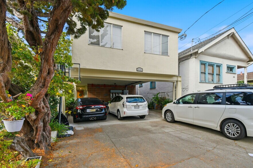 930 Kains Ave, Albany, CA à vendre - Photo de l’immeuble – Image 2 sur 9