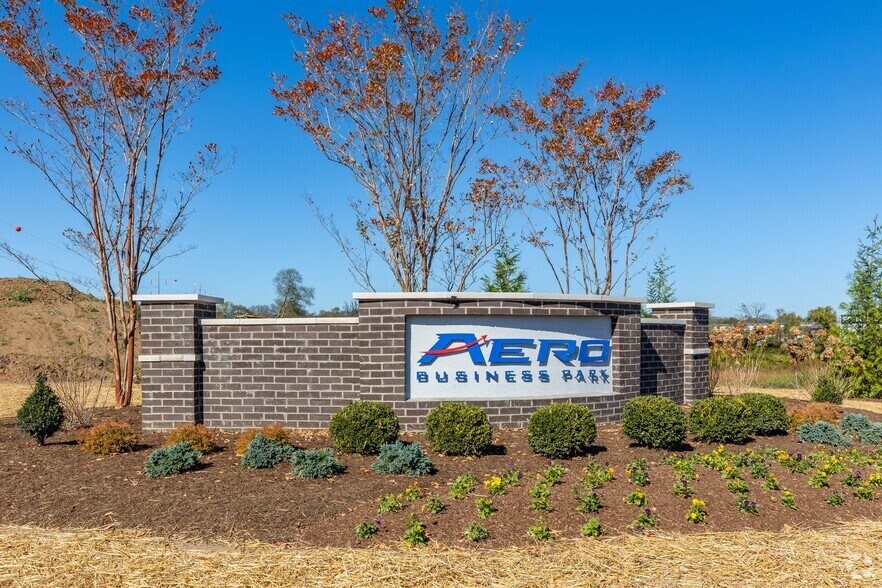 815 Aviation Ln, Gallatin, TN à louer - Photo principale – Image 1 sur 22