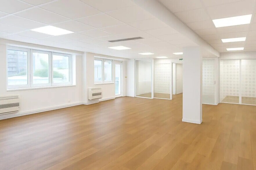 Bureau dans Boulogne-Billancourt à louer - Photo de l’immeuble – Image 3 sur 7