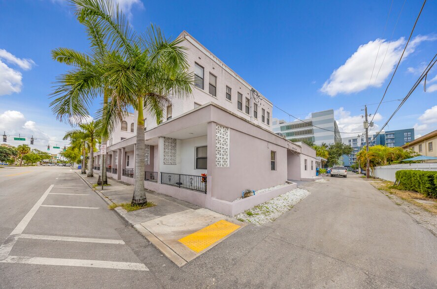 2001 Polk St, Hollywood, FL à vendre - Photo de l’immeuble – Image 2 sur 28