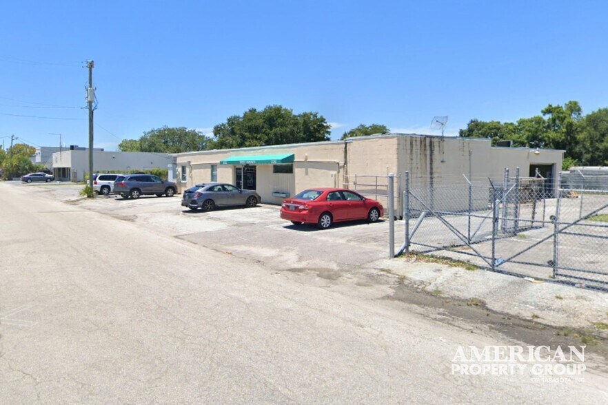 2053 13th St, Sarasota, FL à vendre - Photo de l’immeuble – Image 2 sur 4