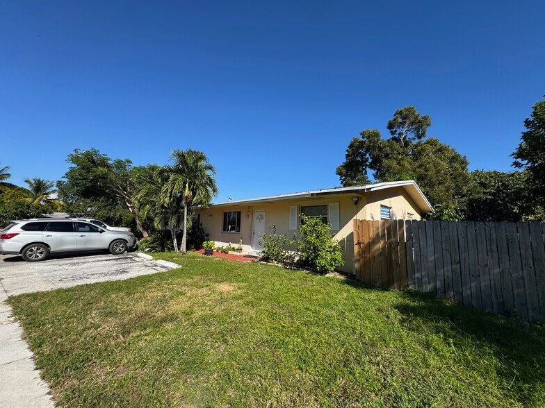 2200 SW 42nd Ave, Fort Lauderdale, FL à vendre - Photo de l’immeuble – Image 3 sur 24