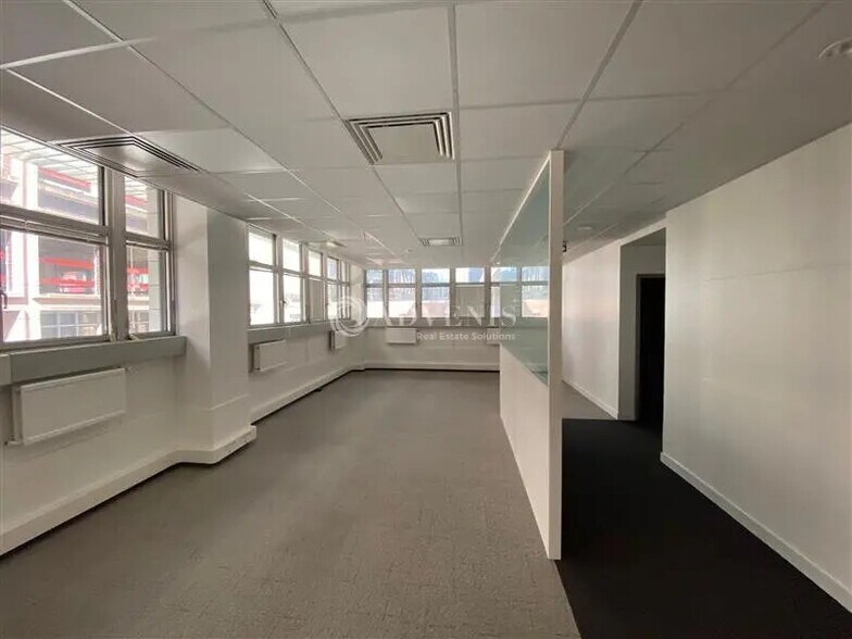 Bureau dans Fontenay-sous-Bois à louer - Photo de l’immeuble – Image 2 sur 7