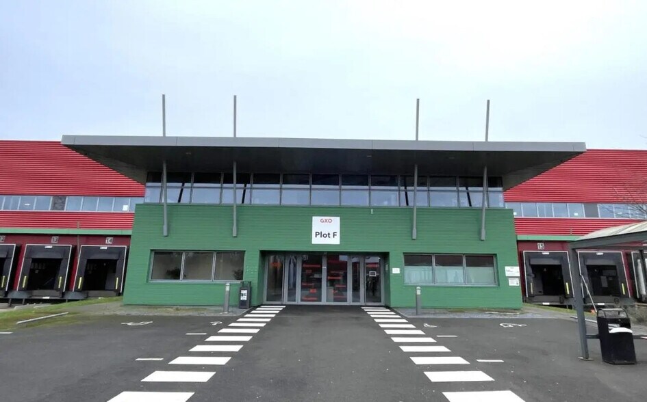 Industriel/Logistique dans Le Coudray-Montceaux à louer - Photo de l’immeuble – Image 3 sur 13