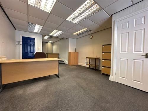 49 Bethcar St, Ebbw Vale à louer - Photo de l’immeuble – Image 3 sur 4