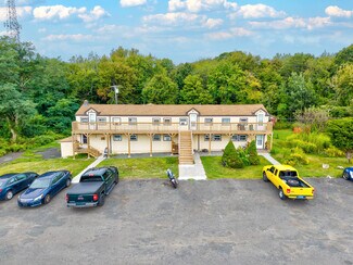 Plus de détails pour 1259 Wolcott Rd, Wolcott, CT - Logement à vendre