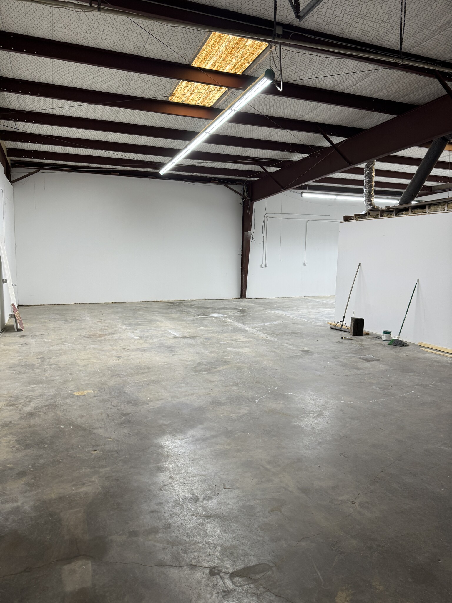 205 Executive Way, DeSoto, TX à louer Photo intérieure– Image 1 sur 3