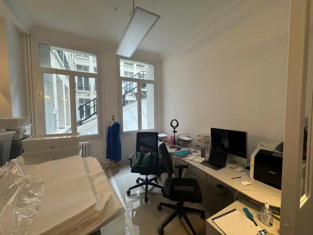 Bureau dans Paris à vendre Photo intérieure– Image 1 sur 7