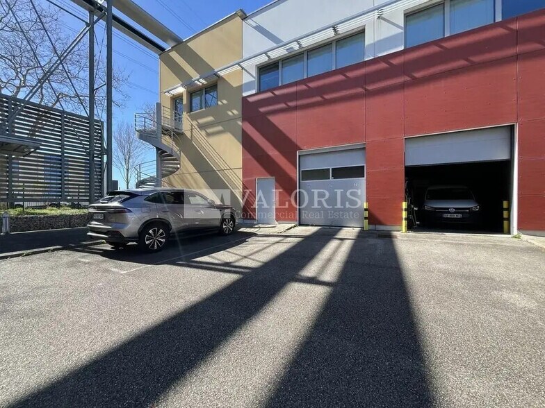 50 Rue Jean Zay, Saint-Priest à louer - Photo de l’immeuble – Image 1 sur 12