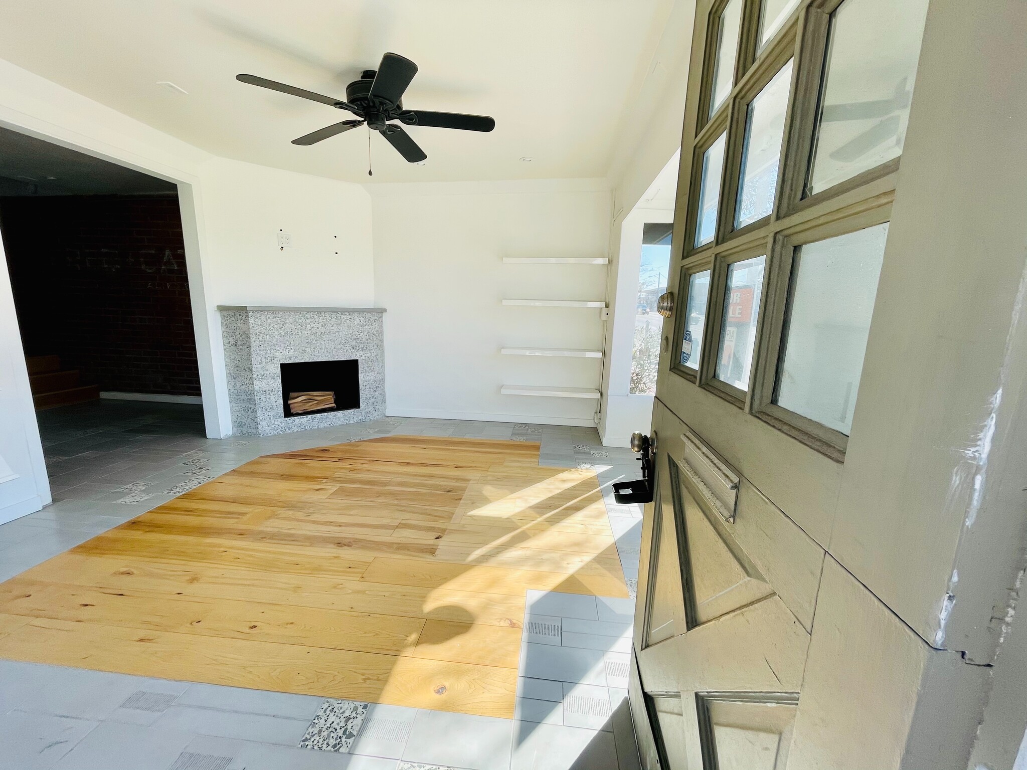 1854 S Coast Hwy, Laguna Beach, CA à louer Photo intérieure– Image 1 sur 22