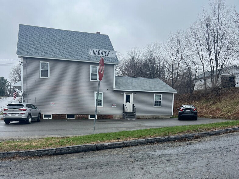 112 Clinton Ave, Winslow, ME à louer - Photo de l’immeuble – Image 2 sur 11