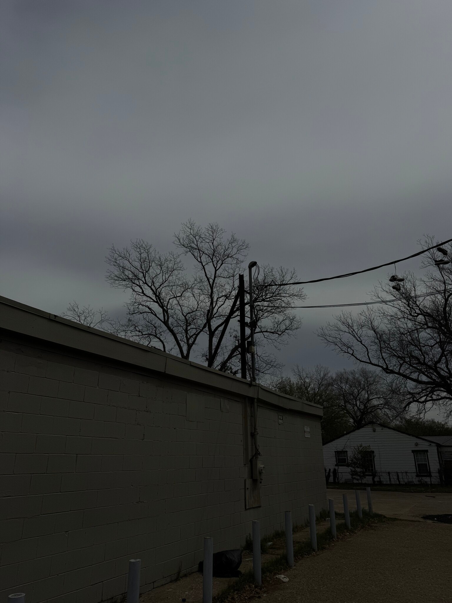 3744 Dixon Ave, Dallas, TX à louer Photo de l’immeuble– Image 1 sur 1