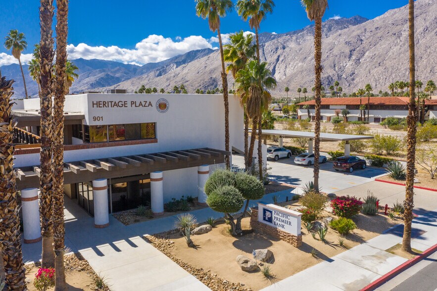901 E Tahquitz Canyon Way, Palm Springs, CA à louer - Photo de l’immeuble – Image 2 sur 26